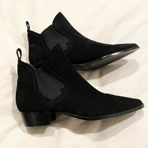 New Zara Woman suede Chelsea ankle boots sz 39